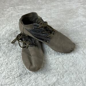 Toms Suede high top print moccasin booties shoes, 9.5